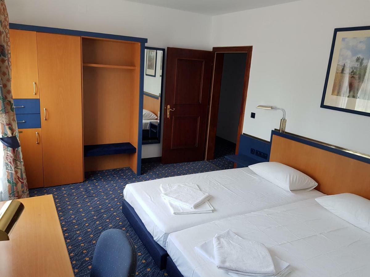 Hotel Portul Dunarii Harsova Zewnętrze zdjęcie